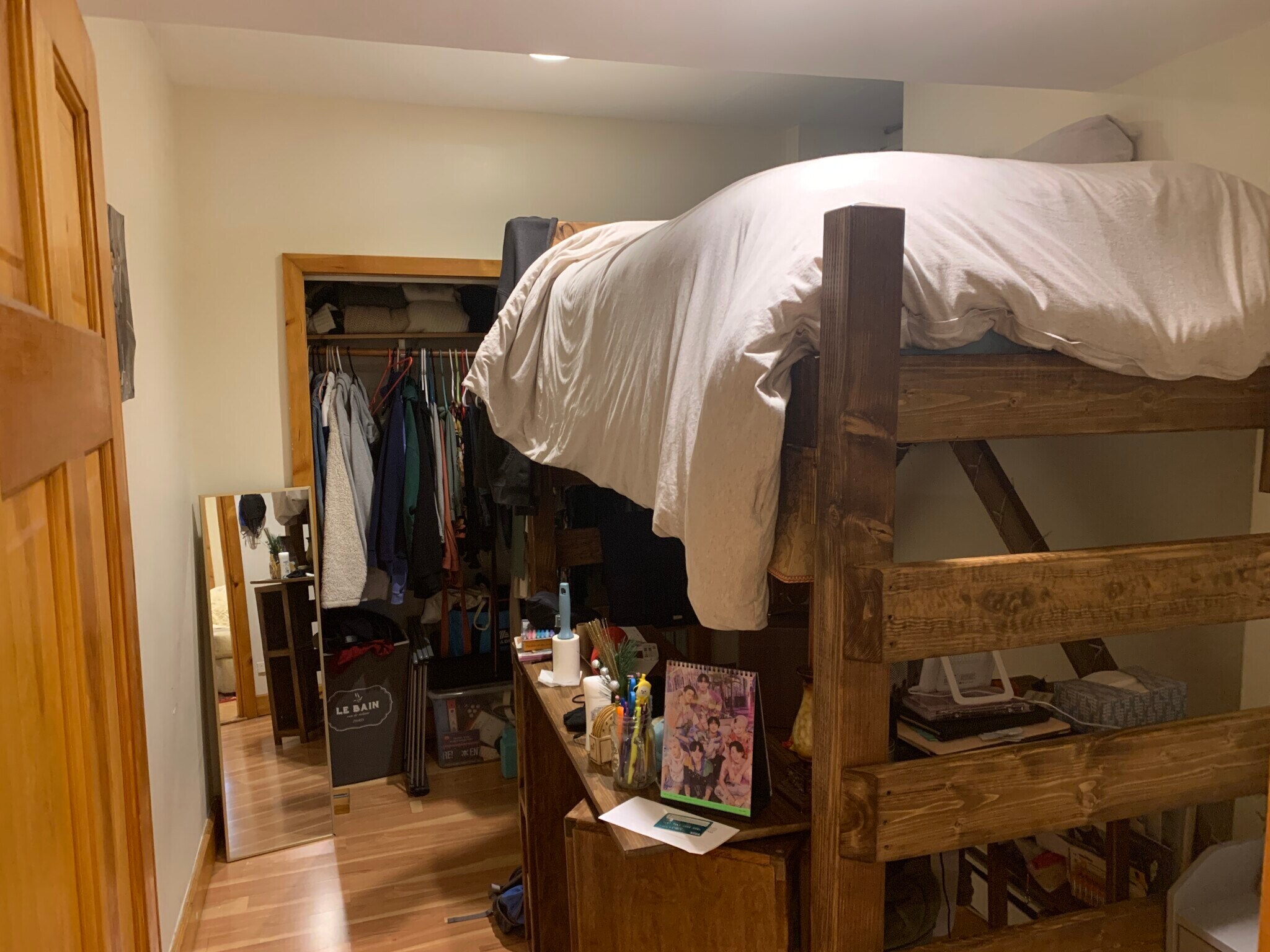 Building Photo - 23 Aberdeen St