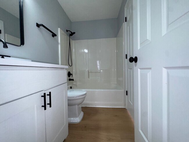 Building Photo - Newly Renovated 3BR/2BA Single-Family Home with Garage – Cleveland