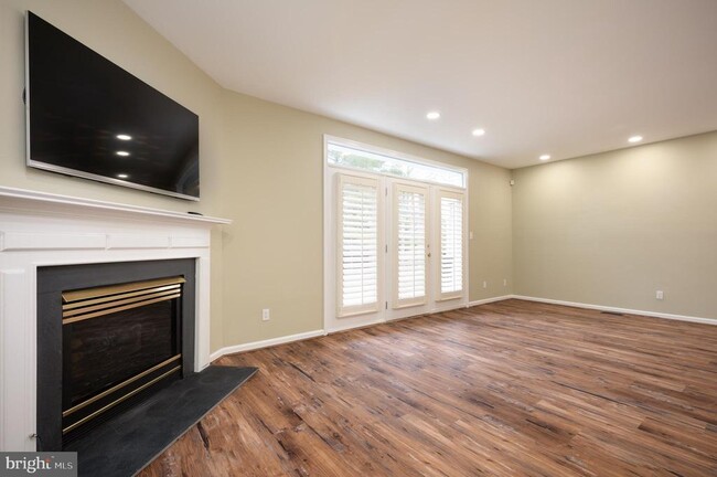 Building Photo - 110 Talleyrand Dr