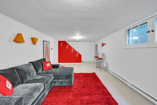 Building Photo - Charming 2 Bed 2 Bath House in the Heart of Madison - Fully Furnished!