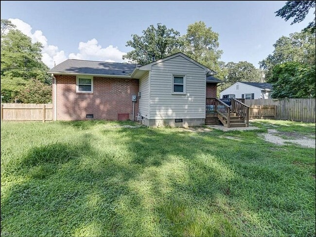 Building Photo - 3 bedroom /2 bathroom- Deer Park Grove