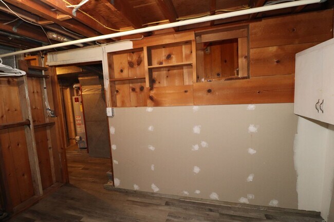 Building Photo - Spacious Home for rent!