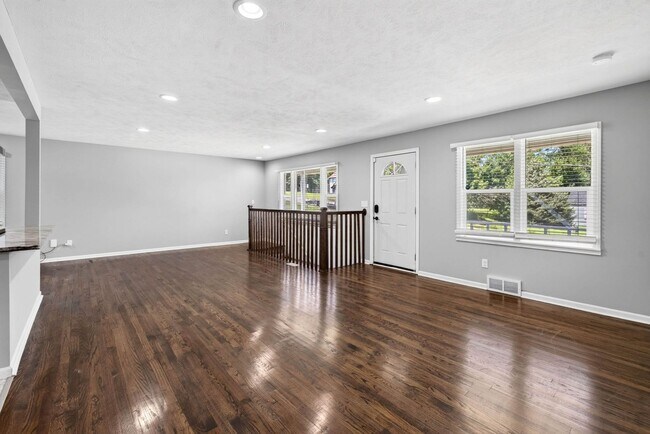 Building Photo - 7629 Pinkney St