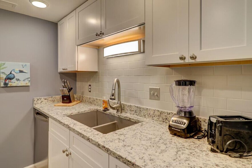 Building Photo - 400 William Hilton Pkwy