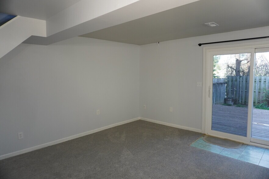 Building Photo - 25 Stillwood Cir