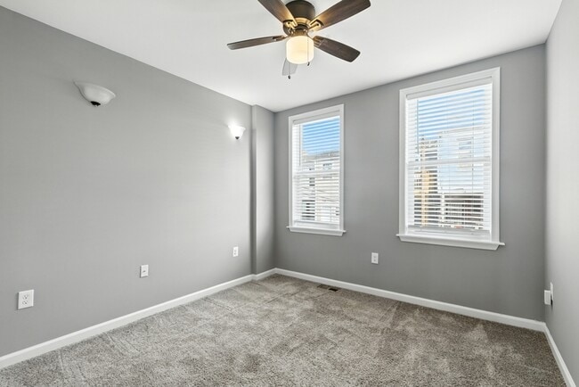 Building Photo - 2220 Henneman Ave