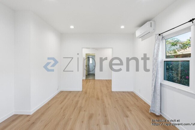 Building Photo - 1253 Del Rey Ave