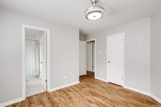 Building Photo - 8106 Longdraw Dr