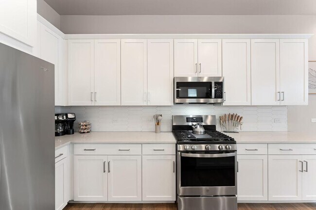 Building Photo - 9912 E 61st Ave