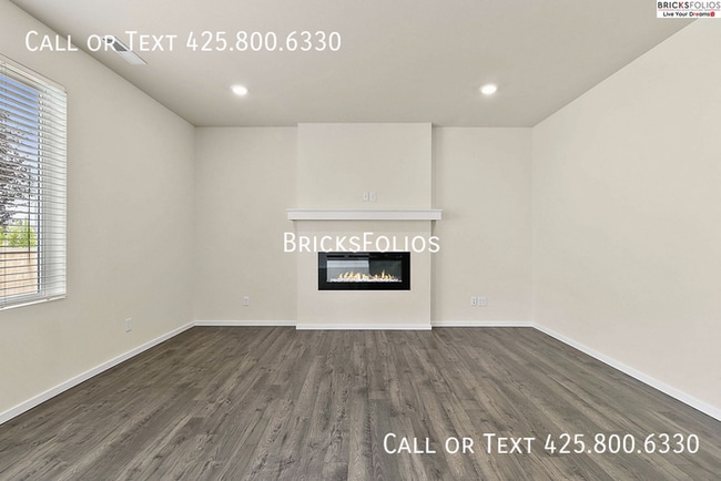 Building Photo - Your Dream Home Awaits in Puyallup – Bonus Offer Included!