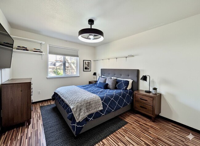 Building Photo - Spacious SW Tigard Retreat with Entertainer’s Backyard & Modern Chef’s Kitchen