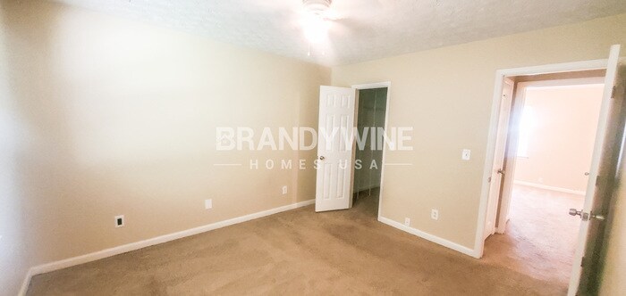 Building Photo - 190 Rosewood Dr
