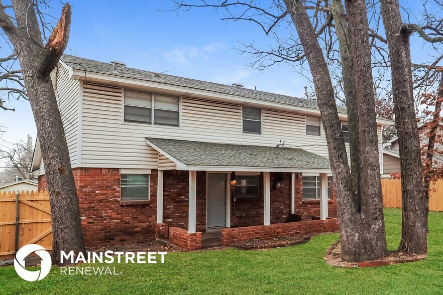 Building Photo - 8112 NW 30th St