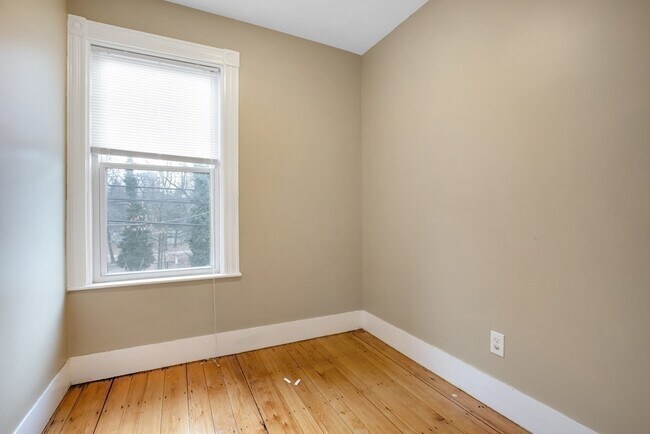 Building Photo - 199 Beacon St