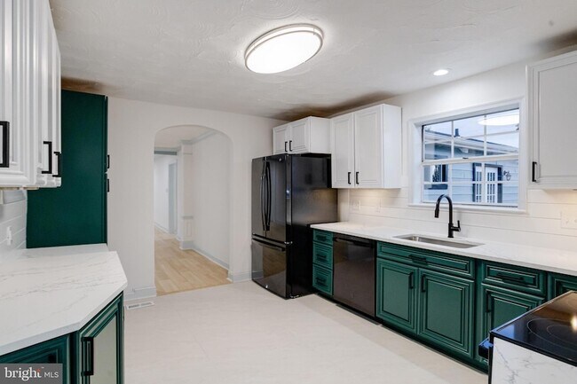 Building Photo - 5717 Station Rd