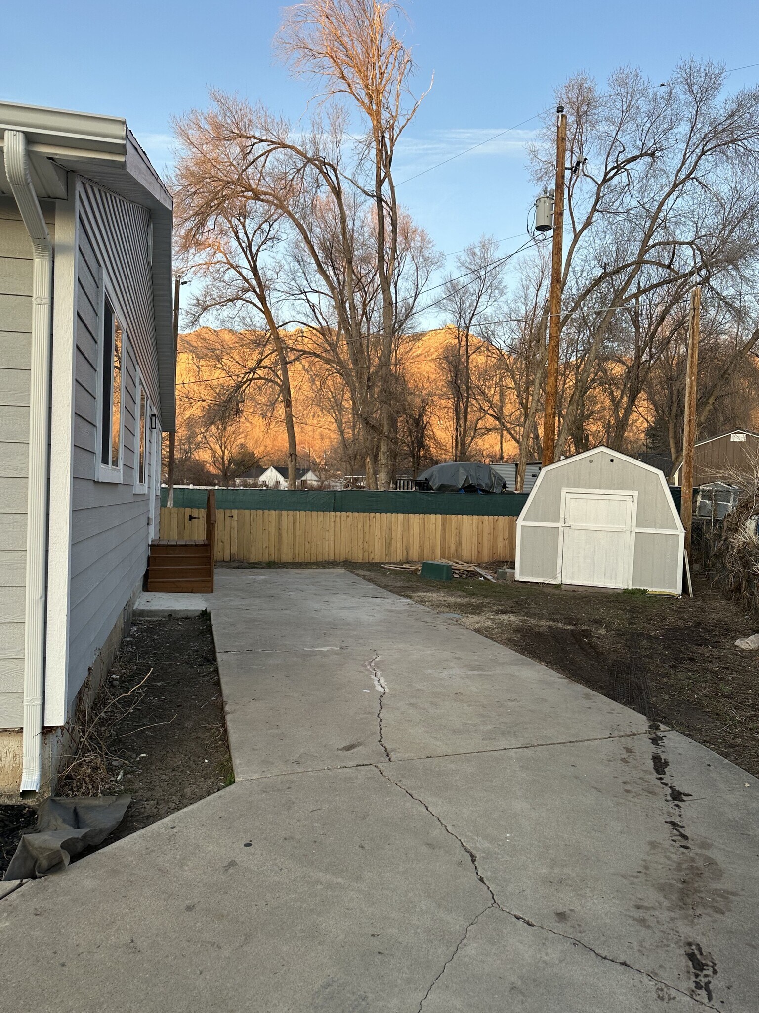 Building Photo - 886 Wood St