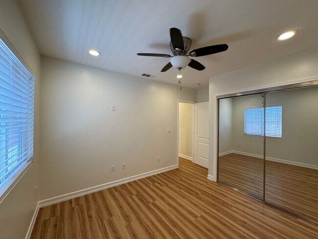 Building Photo - 2150 Crescent Ave