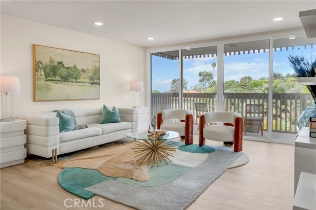 Building Photo - 6542 Ocean Crest Dr