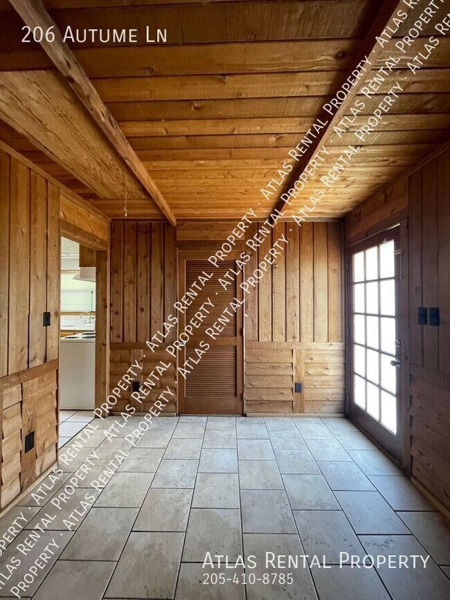 Building Photo - 206 Autume Ln
