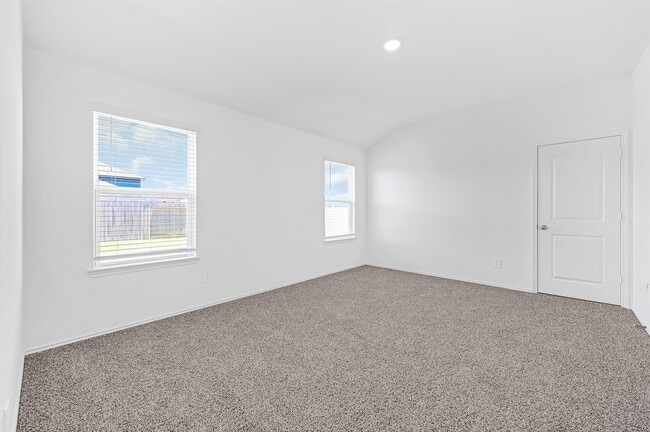 Building Photo - 40623 Spruce Ln