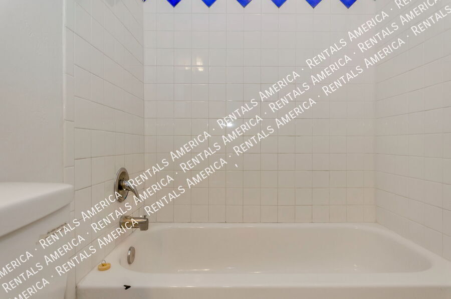 Building Photo - 6351 N Barcelona Ct