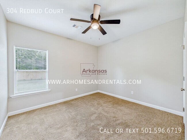 Building Photo - 304 Redbud Ct