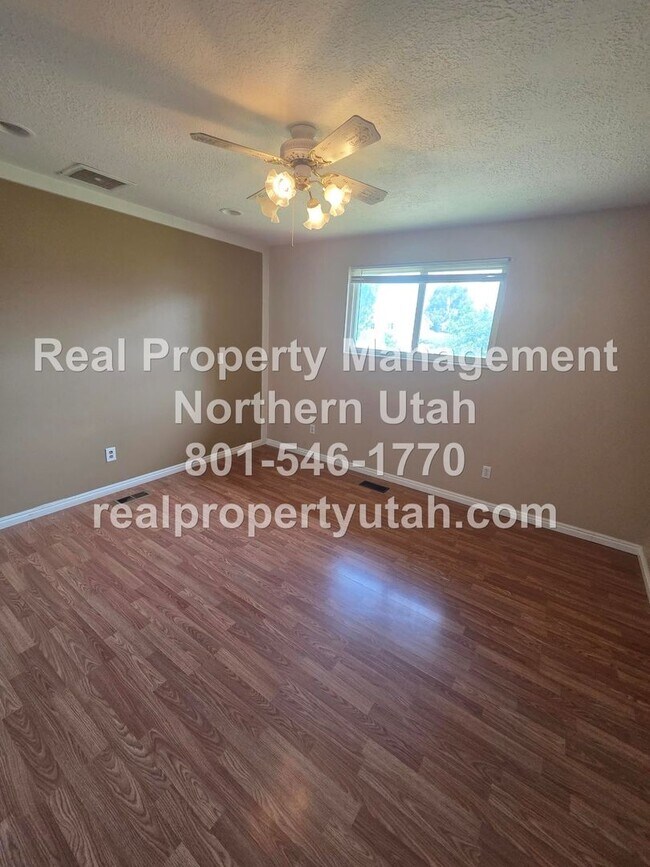 Building Photo - 651 W 1060 N