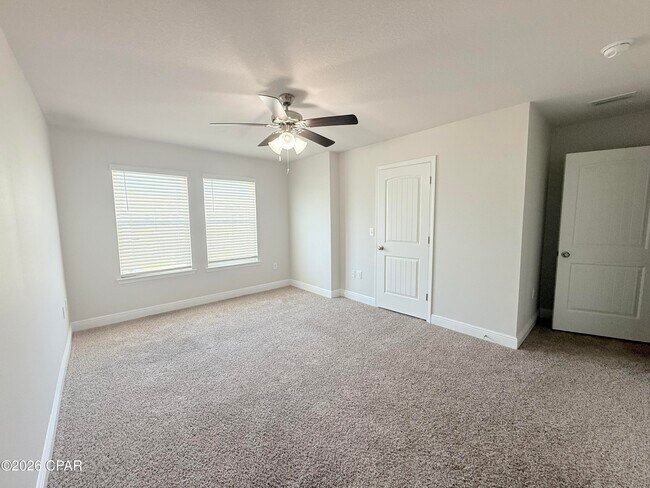 Building Photo - 7682 Shadow Lake Dr