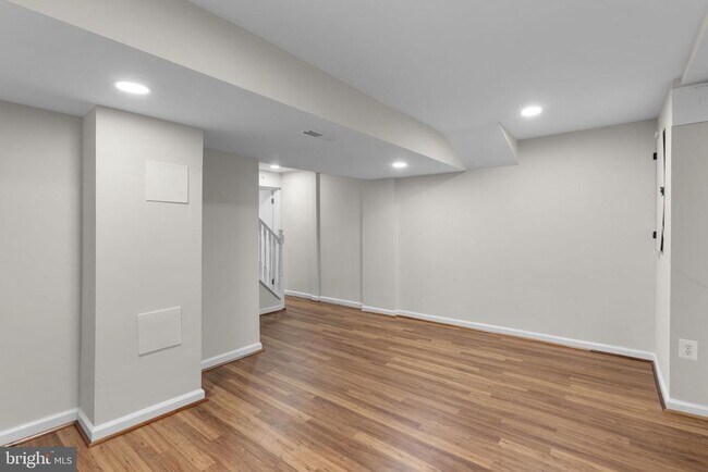Building Photo - 3351 Buehler Ct