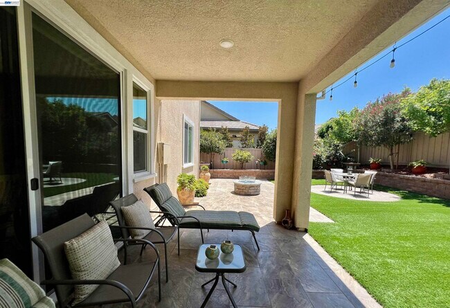 Building Photo - 1429 Wilshire Ave