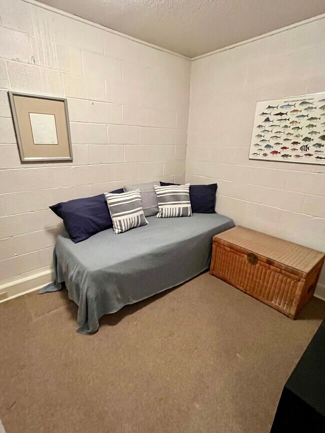 Building Photo - 535 Salter Path Rd