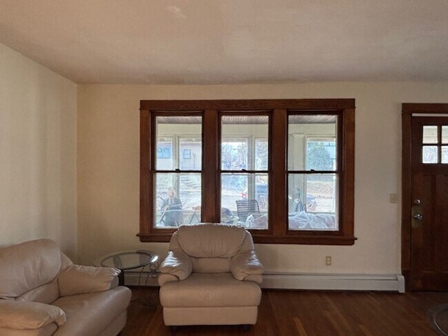 Building Photo - 2 BR/1 BA Single-Family Home in the Mac-Groveland Neighborhood!