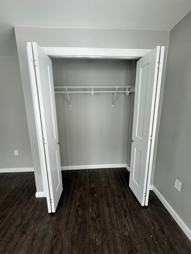 Building Photo - 9 Monarch Wy