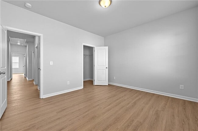 Building Photo - 3229 Weyhill Trl