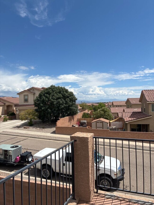 Building Photo - 2217 Violeta Cir SE