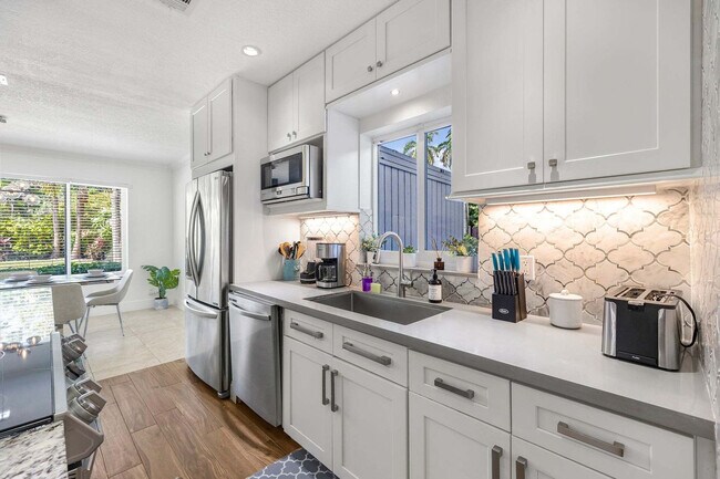 Building Photo - 11121 Griffing Blvd