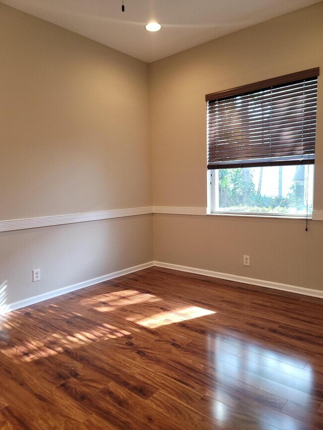 Building Photo - 9335 Plantation Estates Dr