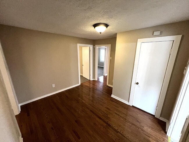 Building Photo - 680 Arms Dr