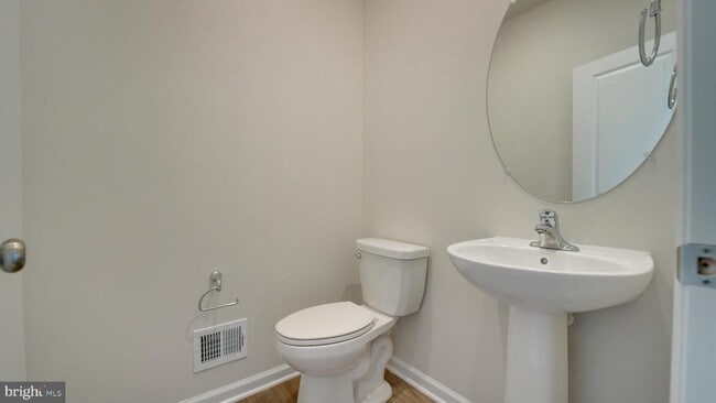 Building Photo - 103 Brashear Ct