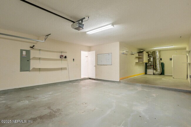 Building Photo - 6285 Wedmore Rd