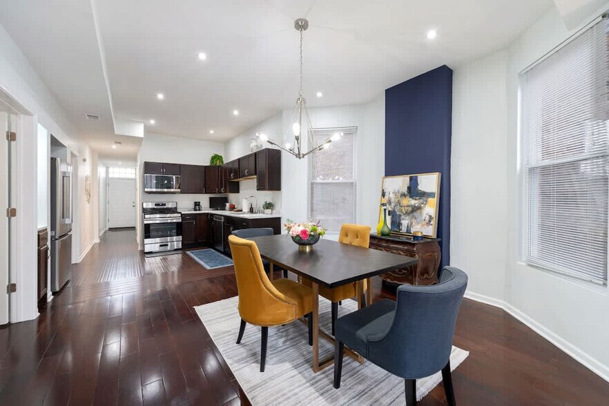 Building Photo - 2851 W Wilcox St