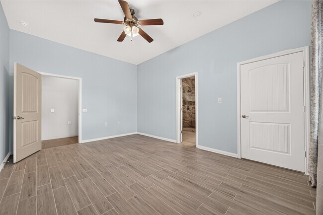 Building Photo - 24302 Bella Florence Dr