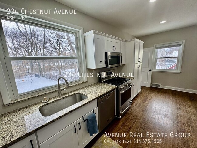 Building Photo - Charming 4-Bedroom Retreat on Chestnut Ave...