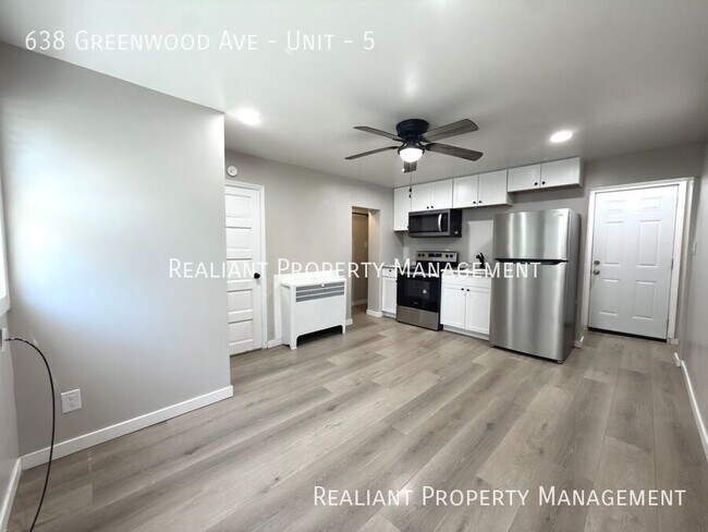 Building Photo - 638 Greenwood Ave