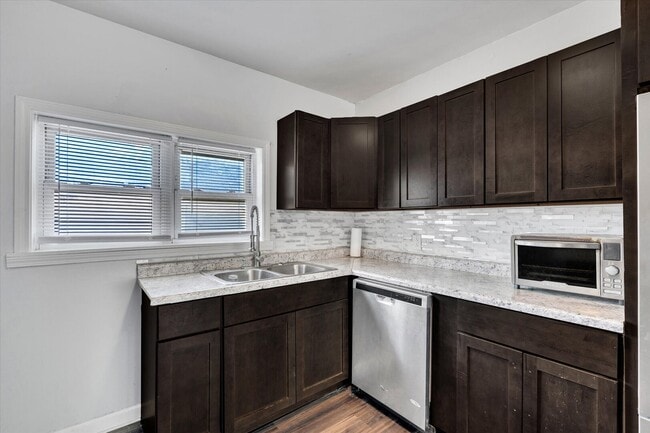 Building Photo - 3313 Avenue of the Cities