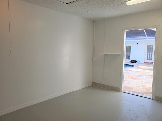 Building Photo - 1313 Periwinkle Pl