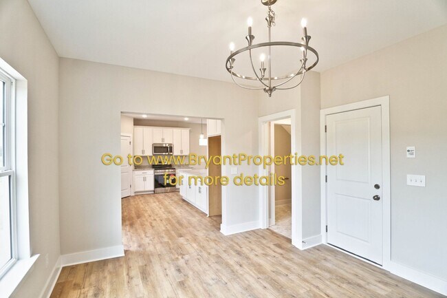 Building Photo - 615 Vrabel Rd