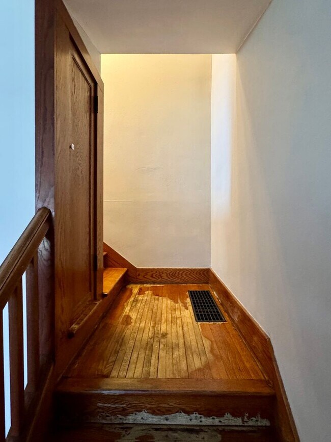 Building Photo - Charming 4-Bedroom Home in Private Setting