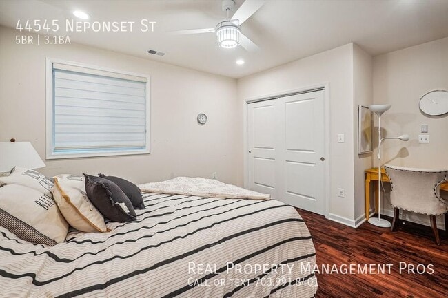 Building Photo - 44545 Neponset St