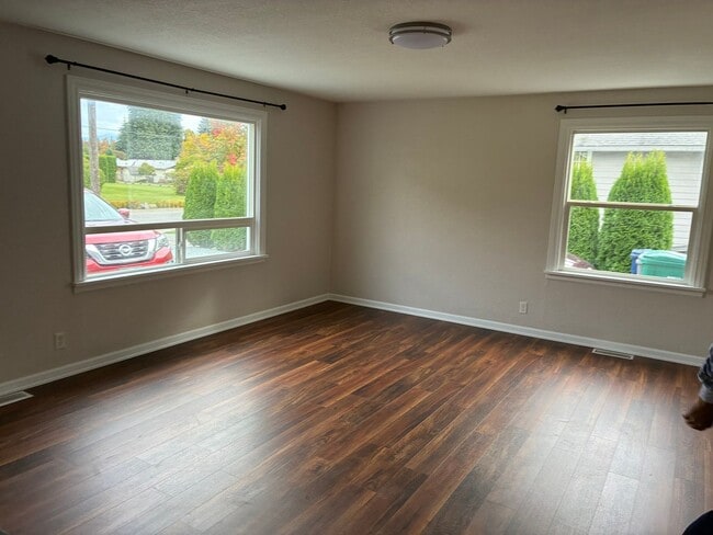 Building Photo - 1316 E Fairhaven Ave
